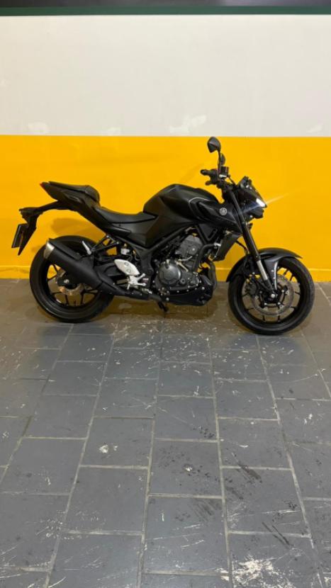 YAMAHA MT-03 300 ABS, Foto 10
