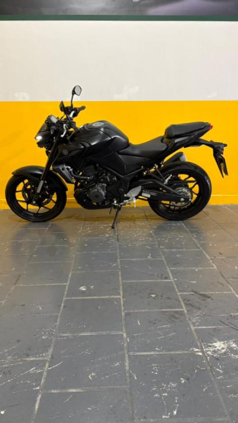 YAMAHA MT-03 300 ABS, Foto 15