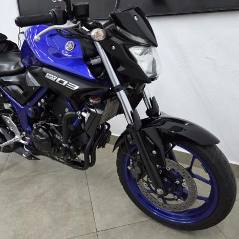 YAMAHA MT-03 300 ABS, Foto 2