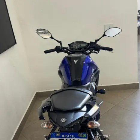 YAMAHA MT-03 300 ABS, Foto 5