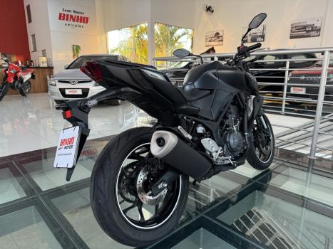 YAMAHA MT-03 300 ABS, Foto 3