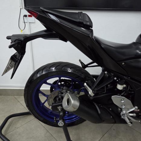 YAMAHA MT-03 300 ABS, Foto 4