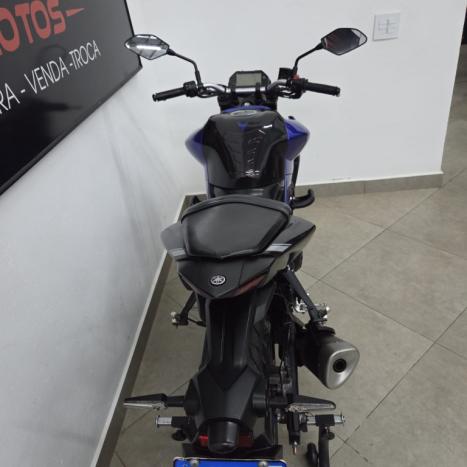 YAMAHA MT-03 300 ABS, Foto 5