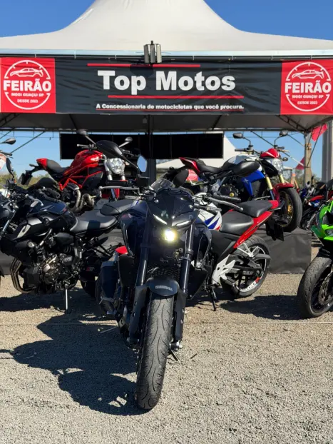 YAMAHA MT-03 300 ABS, Foto 5