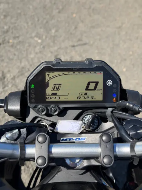 YAMAHA MT-03 300 ABS, Foto 12