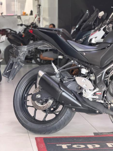 YAMAHA MT-03 300 ABS, Foto 4