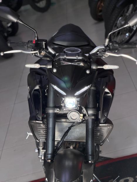 YAMAHA MT-03 300 ABS, Foto 5
