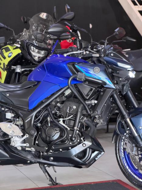 YAMAHA MT-03 300 ABS, Foto 3
