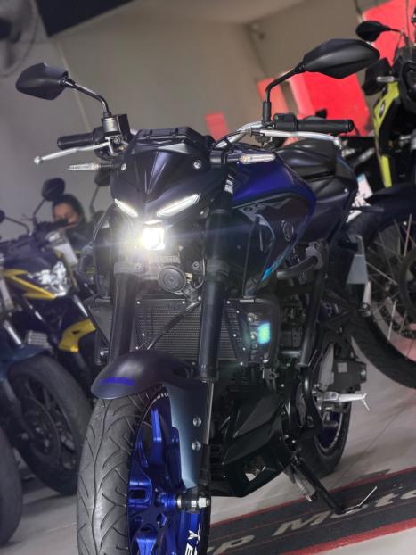 YAMAHA MT-03 300 ABS, Foto 6
