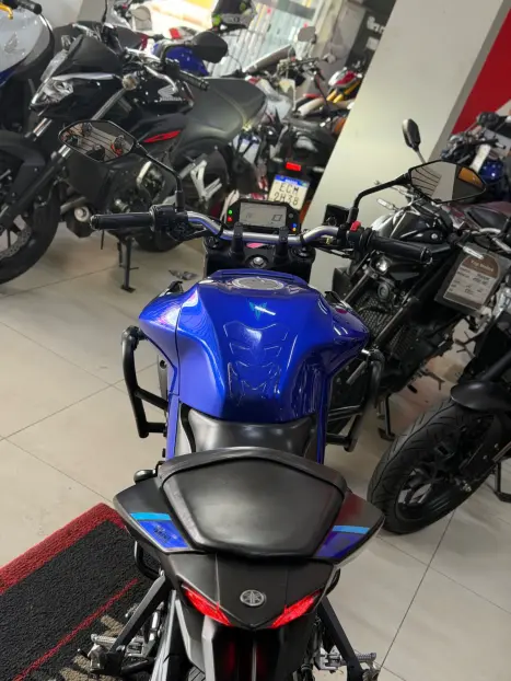 YAMAHA MT-03 300 ABS, Foto 11