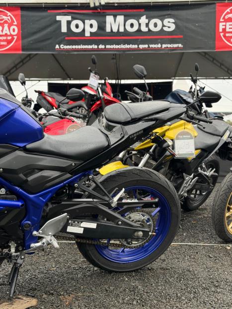 YAMAHA MT-03 300 ABS, Foto 11