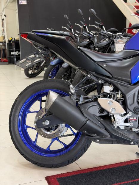YAMAHA MT-03 300 ABS, Foto 4