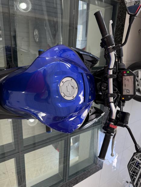 YAMAHA MT-03 300 ABS, Foto 3