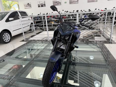 YAMAHA MT-03 300 ABS, Foto 4