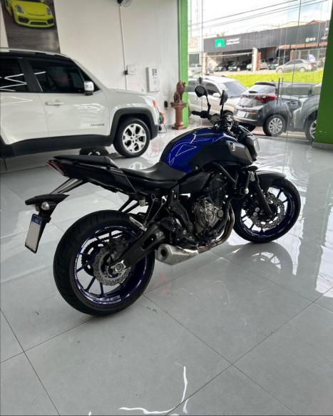 YAMAHA MT-07 700 ABS, Foto 7
