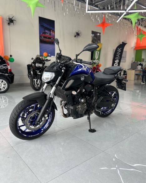 YAMAHA MT-07 700 ABS, Foto 15