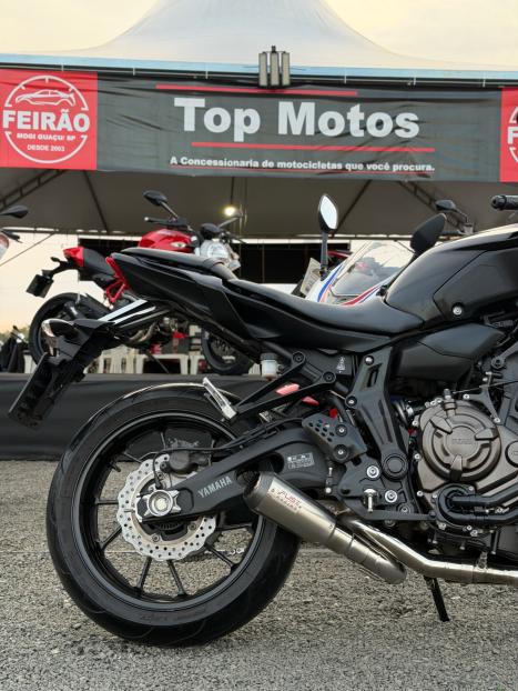 YAMAHA MT-07 700 ABS, Foto 4