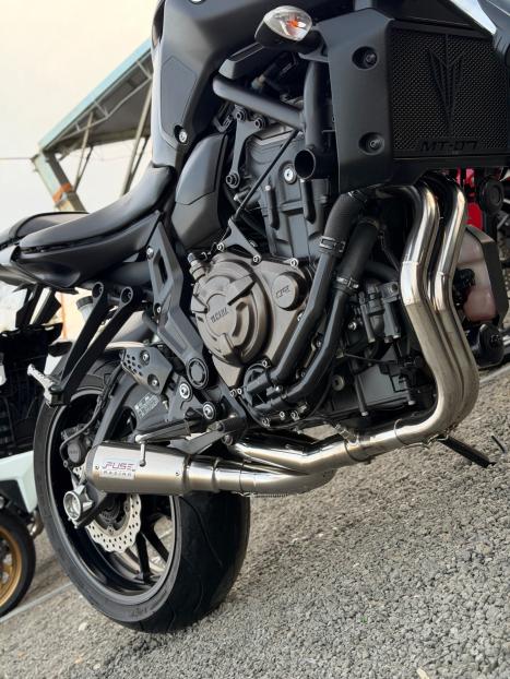 YAMAHA MT-07 700 ABS, Foto 5