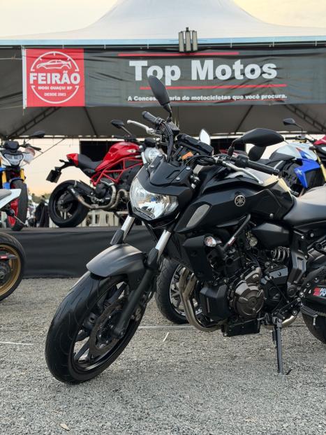 YAMAHA MT-07 700 ABS, Foto 8