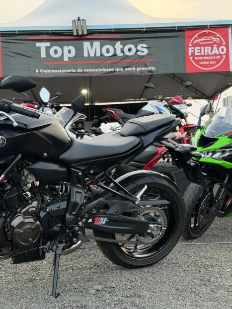YAMAHA MT-07 700 ABS, Foto 10
