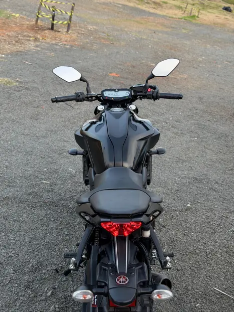 YAMAHA MT-07 700 ABS, Foto 11