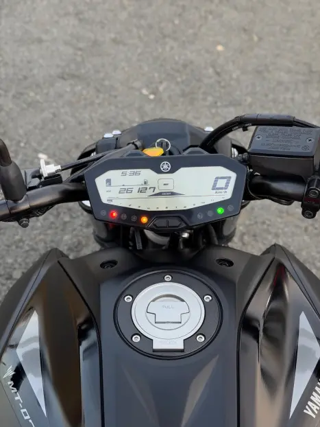 YAMAHA MT-07 700 ABS, Foto 12