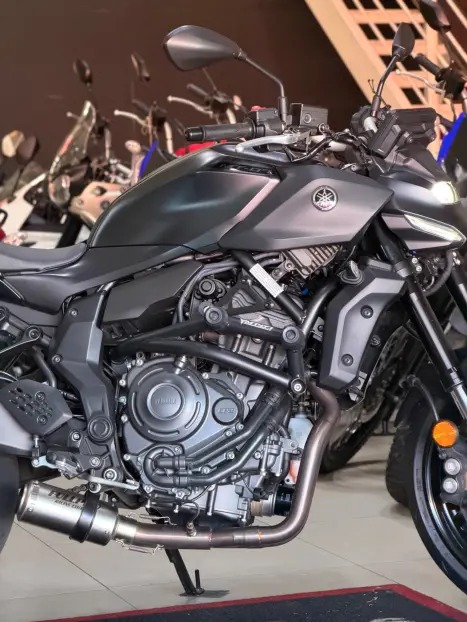 YAMAHA MT-07 700 ABS, Foto 3