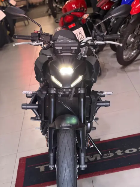 YAMAHA MT-07 700 ABS, Foto 5