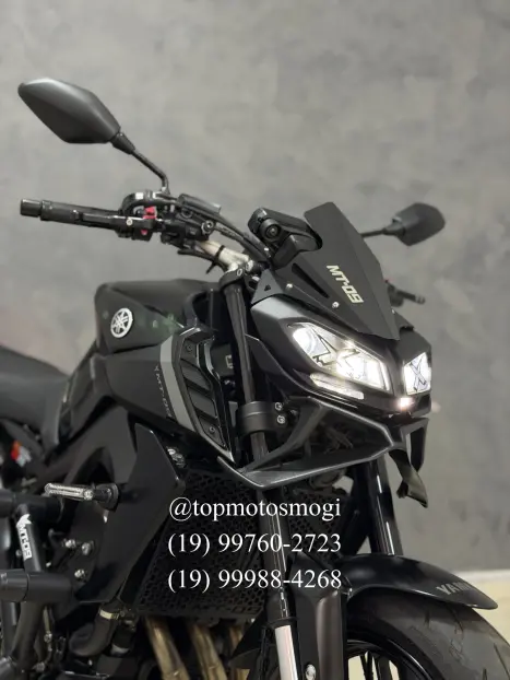 YAMAHA MT-09 850 ABS, Foto 2