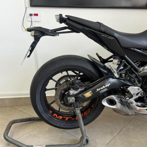 YAMAHA MT-09 850 ABS, Foto 4