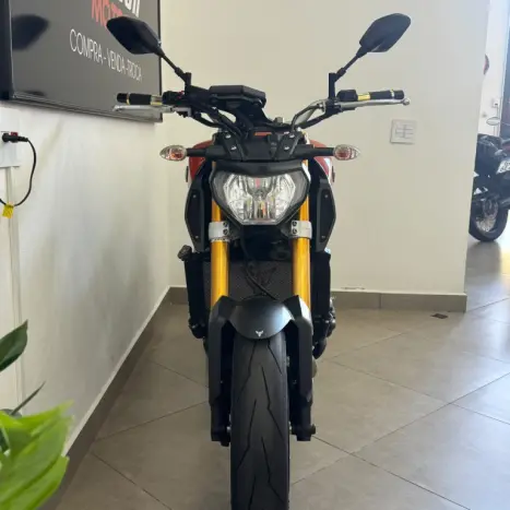 YAMAHA MT-09 850 ABS, Foto 10