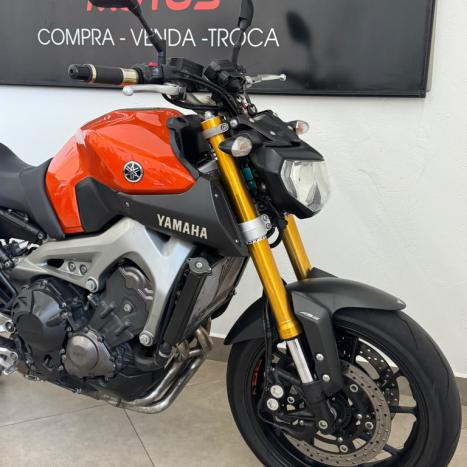 YAMAHA MT-09 850 ABS, Foto 2