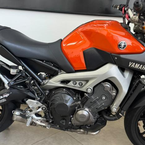 YAMAHA MT-09 850 ABS, Foto 3