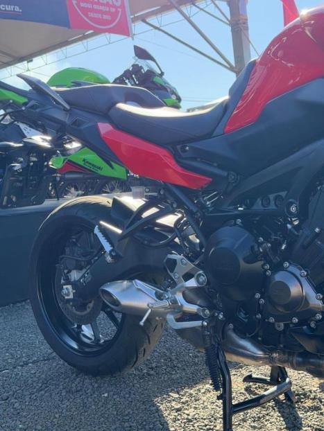 YAMAHA MT-09 Tracer GT 900 , Foto 3