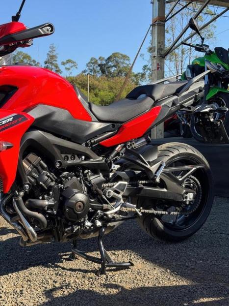 YAMAHA MT-09 Tracer GT 900 , Foto 4