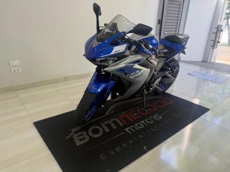 YAMAHA R 320 , Foto 2
