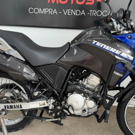 YAMAHA Teneré 250 XTZ, Foto 3