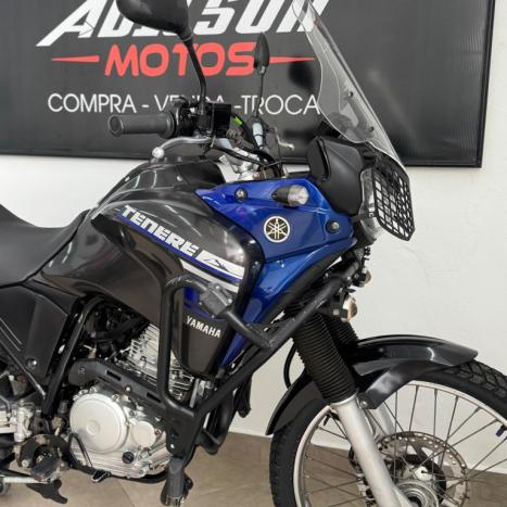 YAMAHA Teneré 250 XTZ, Foto 2