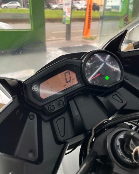 YAMAHA XJ6 600 F, Foto 8