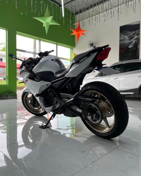 YAMAHA XJ6 600 F, Foto 13