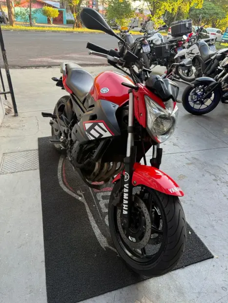 YAMAHA XJ6 600 N, Foto 2 YAMAHA XJ6 600 N, Foto 2