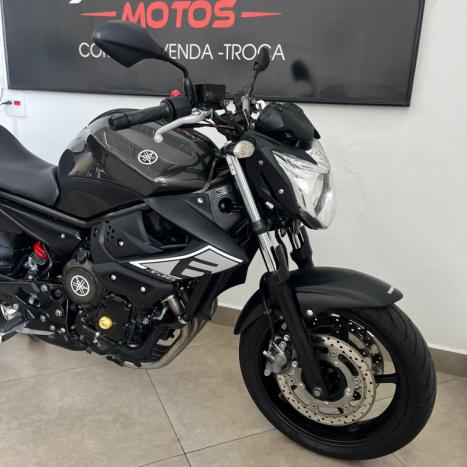 YAMAHA XJ6 600 N, Foto 2