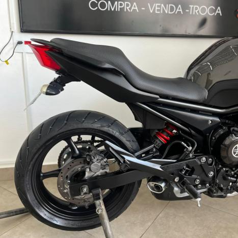 YAMAHA XJ6 600 N, Foto 4