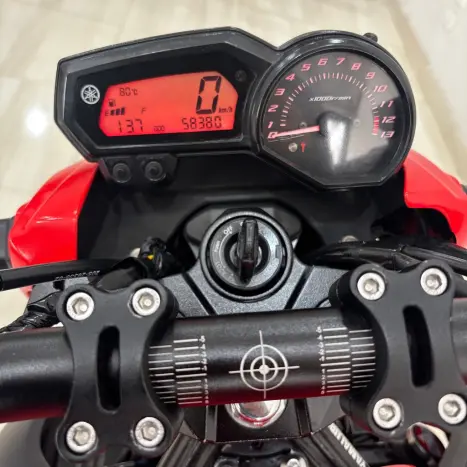 YAMAHA XJ6 600 N, Foto 4
