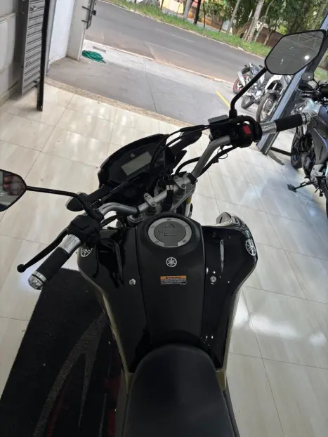 YAMAHA XTZ 250 LANDER, Foto 4