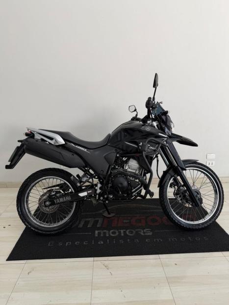 YAMAHA XTZ 250 LANDER, Foto 4