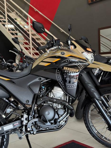 YAMAHA XTZ 250 LANDER, Foto 3