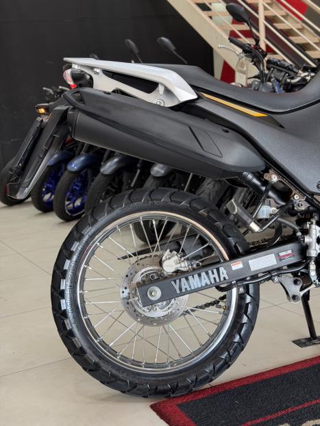 YAMAHA XTZ 250 LANDER, Foto 4