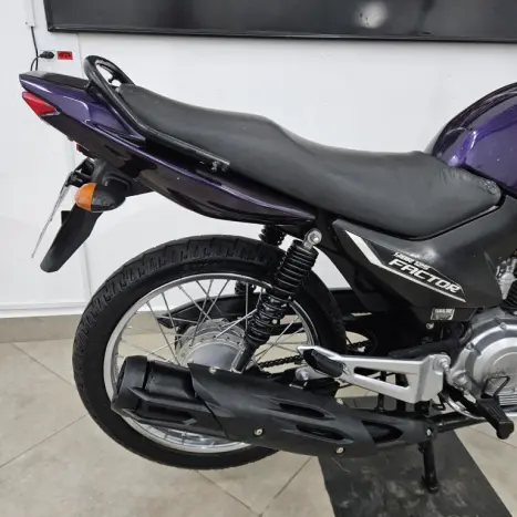 YAMAHA YBR 125 E, Foto 4