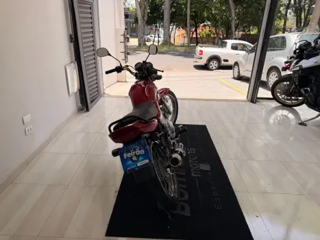 YAMAHA YBR 125 K, Foto 2